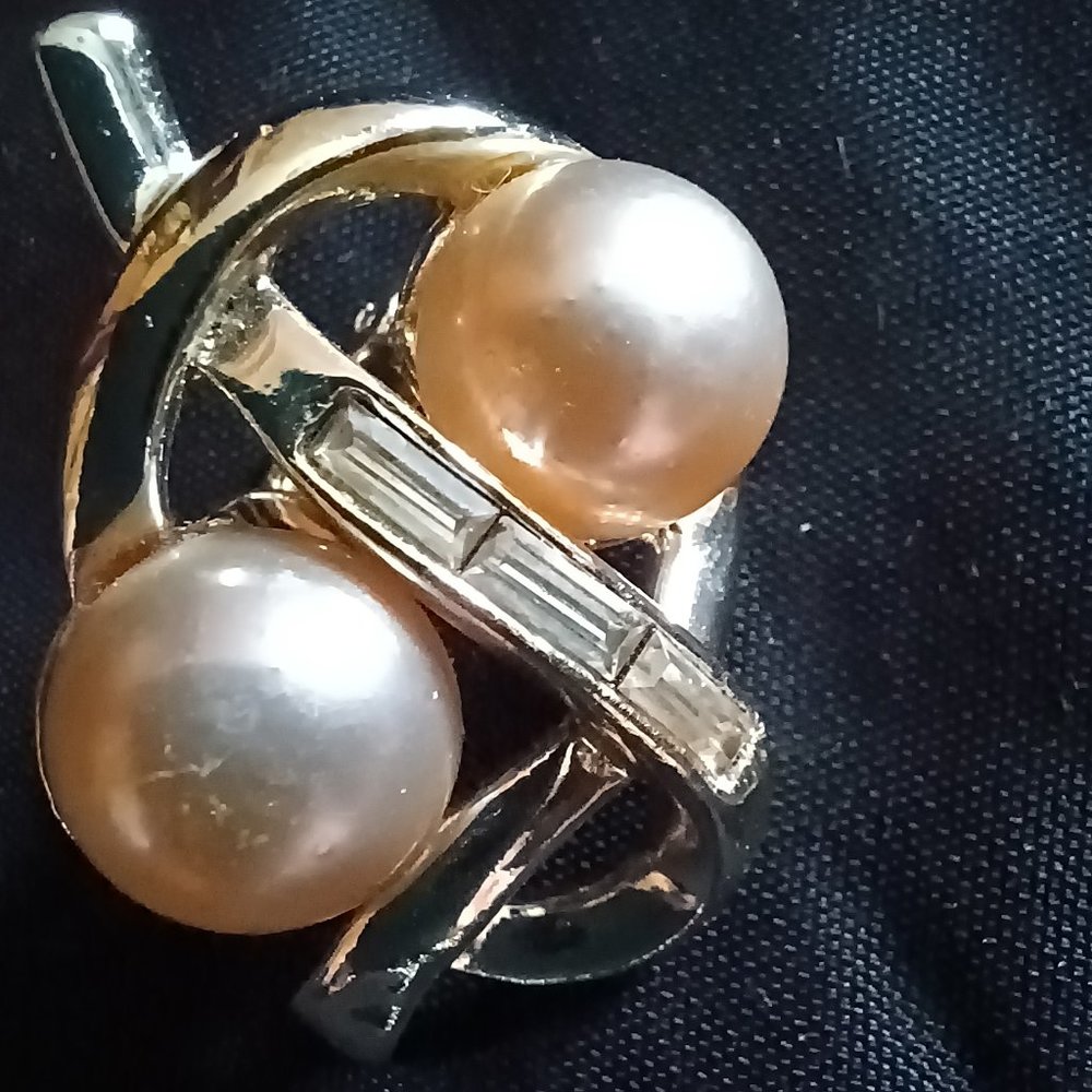 NOS Pearl & Rhinestone CORO Designer Clip On Earrings